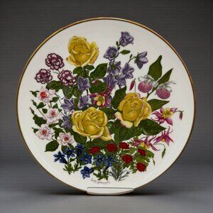 Franklin Porcelain 1977 June Flower Of The Year Plate By Wedgwood Fine Bone Chin